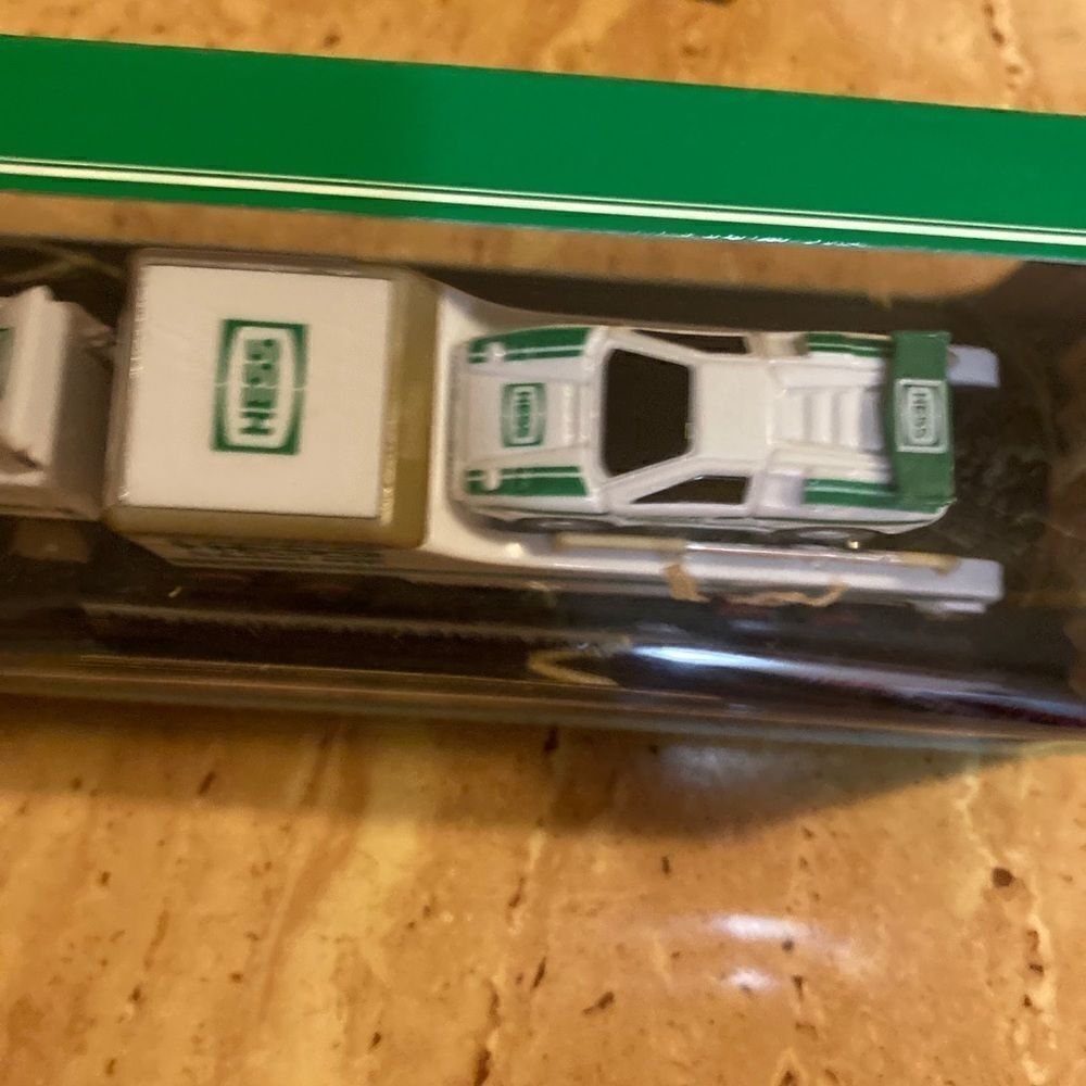 2001 Hess miniature Racer Transport New In Box - Picture 6 of 6